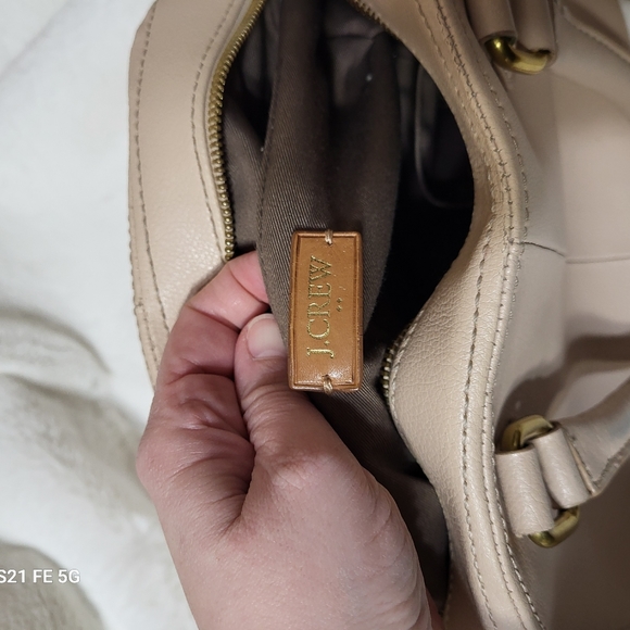 J.Crew Beautiful Cream 100% Leather Crossbody Purse - Picture 5 of 6